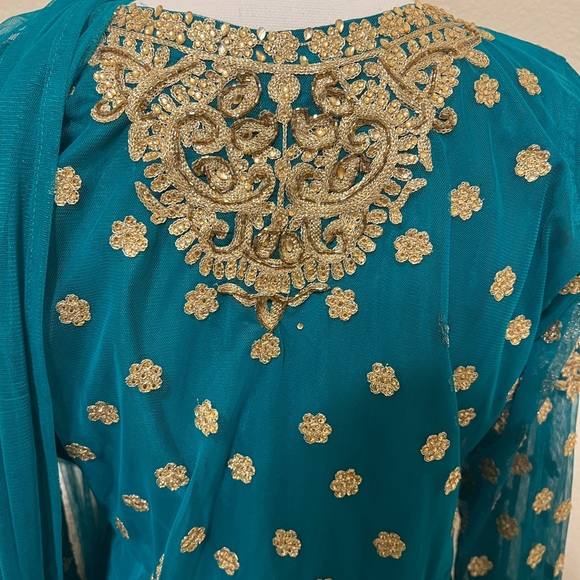 Anarkali Aqua Green South Asian outfit - Picture 5 of 6